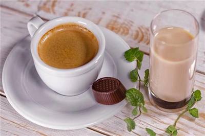 開(kāi)一家聽(tīng)茶餐飲加盟需要多少錢(qián)？15.5萬(wàn)元起的投資解析與甜味烘焙產(chǎn)品前景